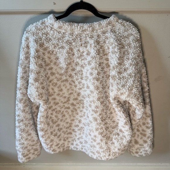 Thread & Supply Sherpa Long Sleeve Sweater Cream with Dotted/ Leopard - Picture 2 of 6